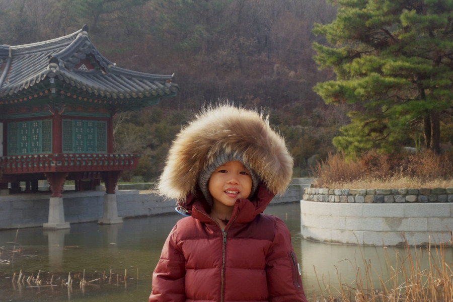 How to travel with a child