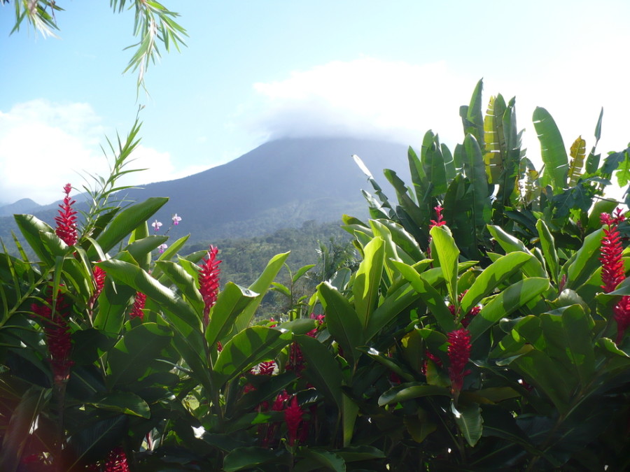 costa rica volcano