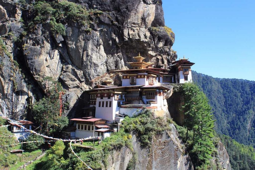 hardest countries to solo travel