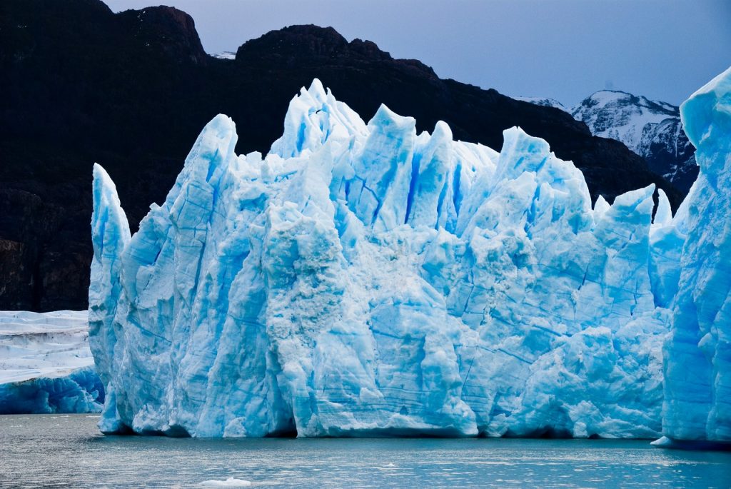 iceberg in torres del paine
