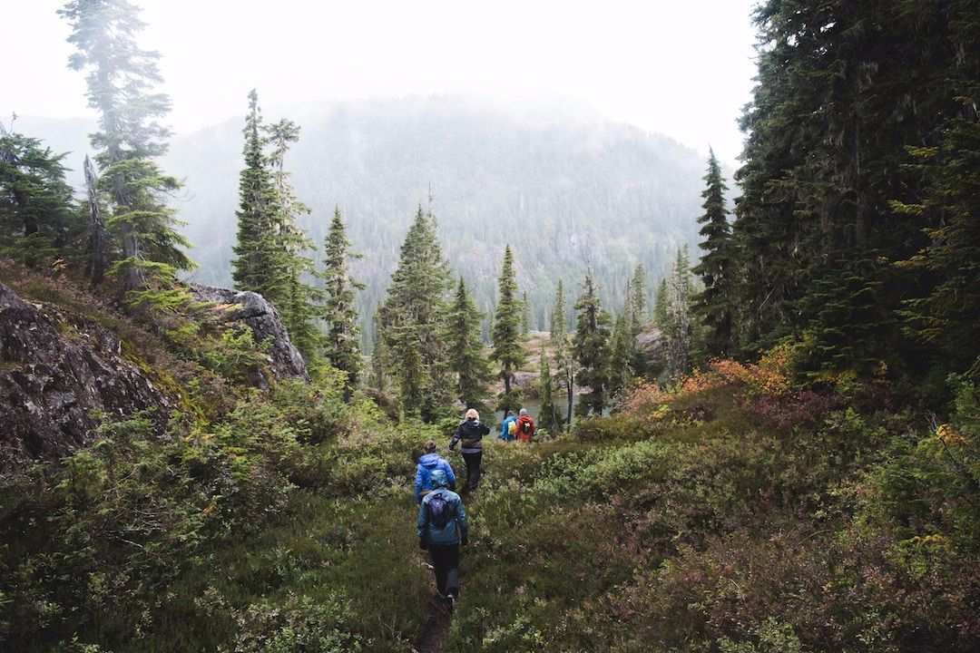 hiking canada