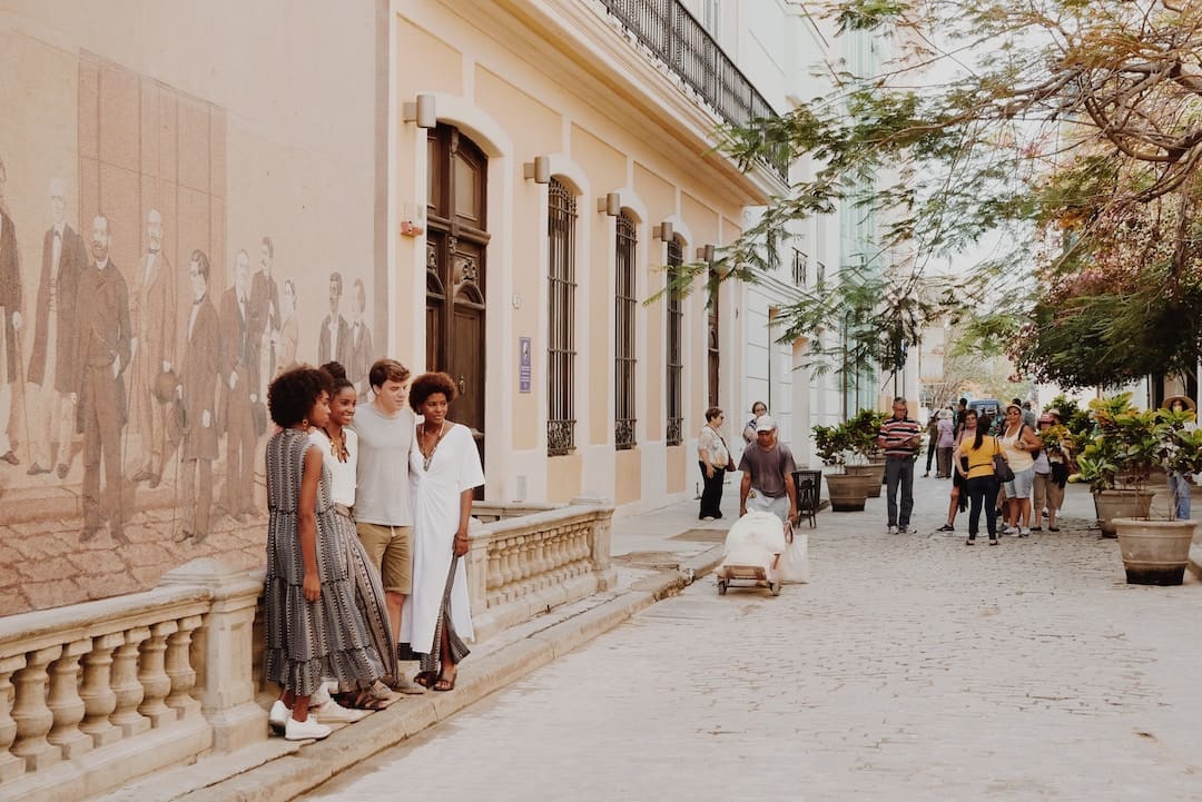 Group Tours Vs Solo Travel