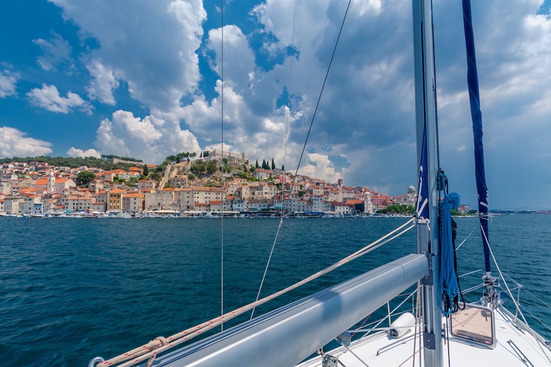Sailing in Greece Vs Sailing in Croatia (Updated 2022)