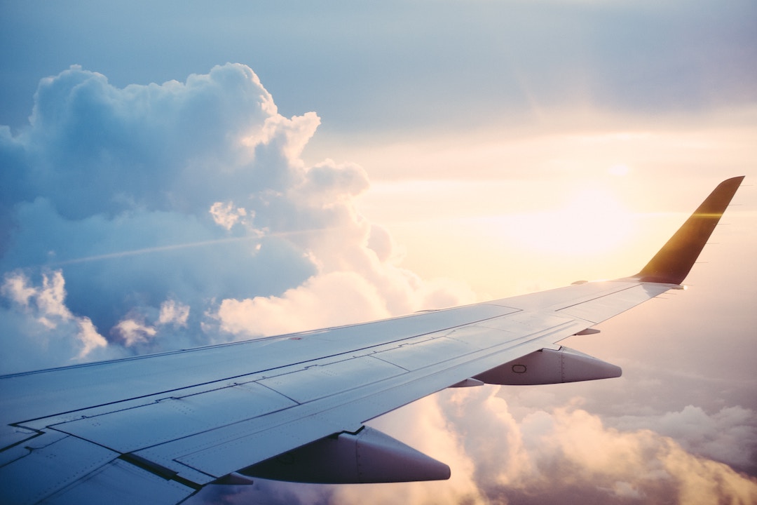 How to Avoid Common Airport Scams