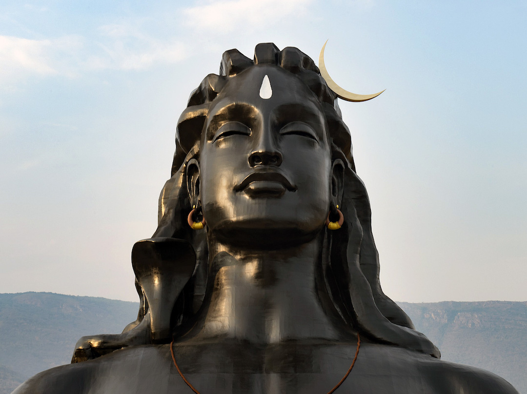 112-foot Adiyogi at Isha Yoga Center, Coimbatore, near the Velliangiri Hills. Designed by Sadhguru and created by Isha Foundation.