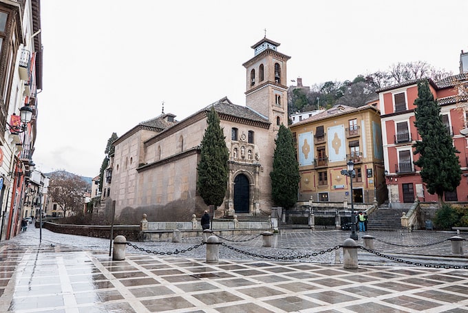 Empty square in Granada on a sligthly overcast day