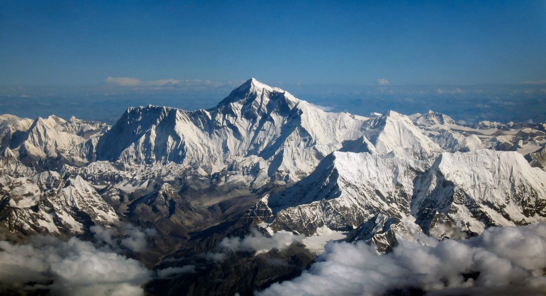 Trekking in India vs. Nepal: Where Should You Go?