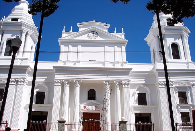 A white church in Alajuela, Costa Rica