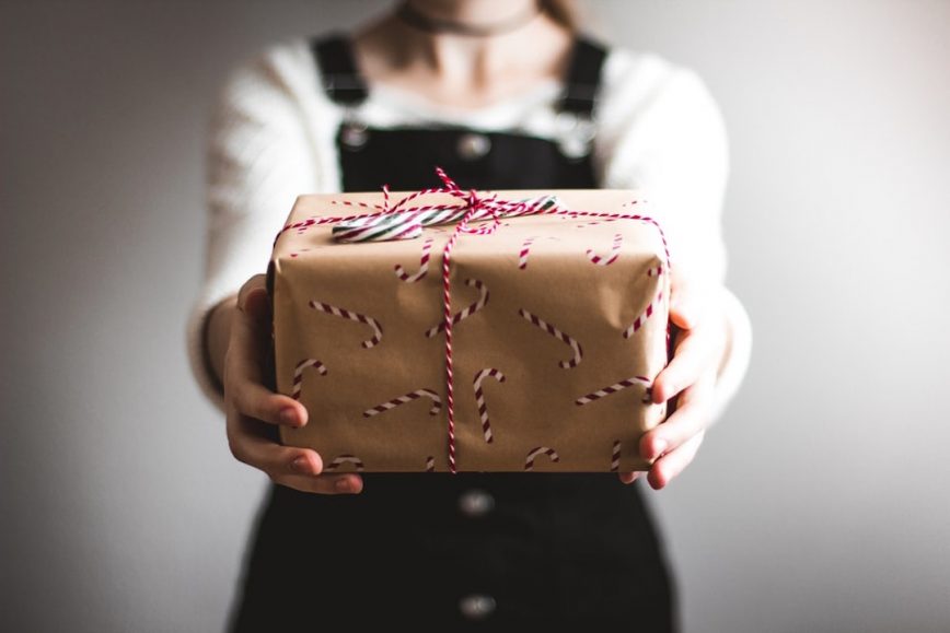 Gift Ideas for Relatives Overseas: Lightweight and Meaningful