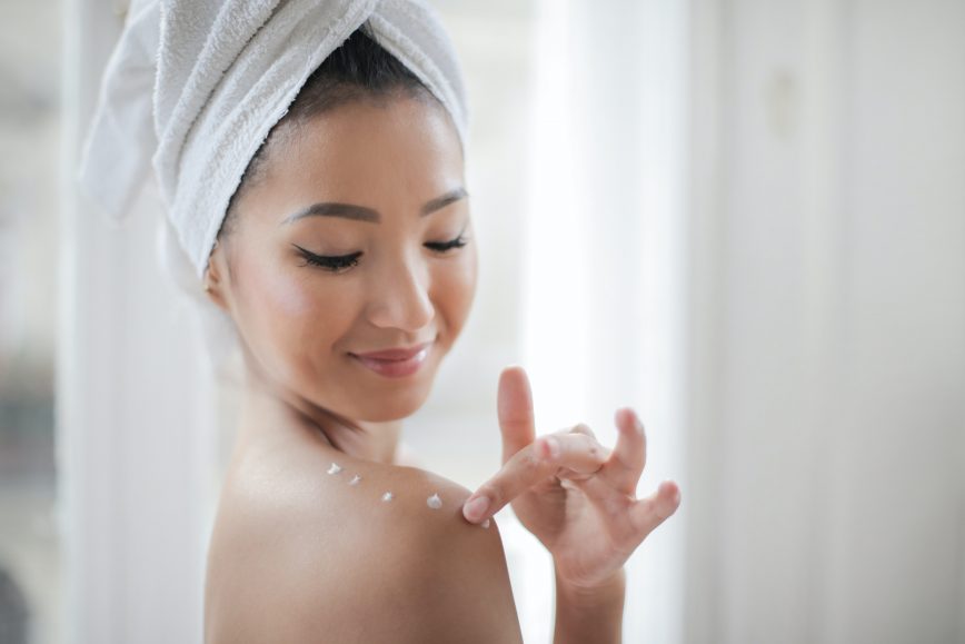 How to Fake Tan Properly (Like You’ve Been on Vacation)