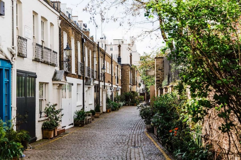Mews side street in London